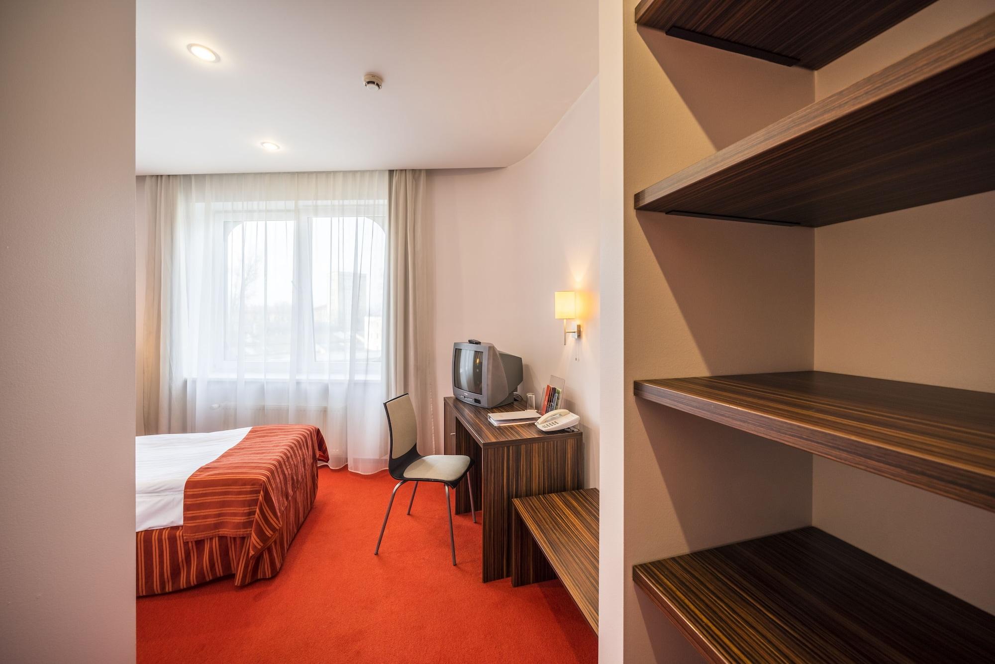ריגה Rija Vef Hotel With Free Parking מראה חיצוני תמונה