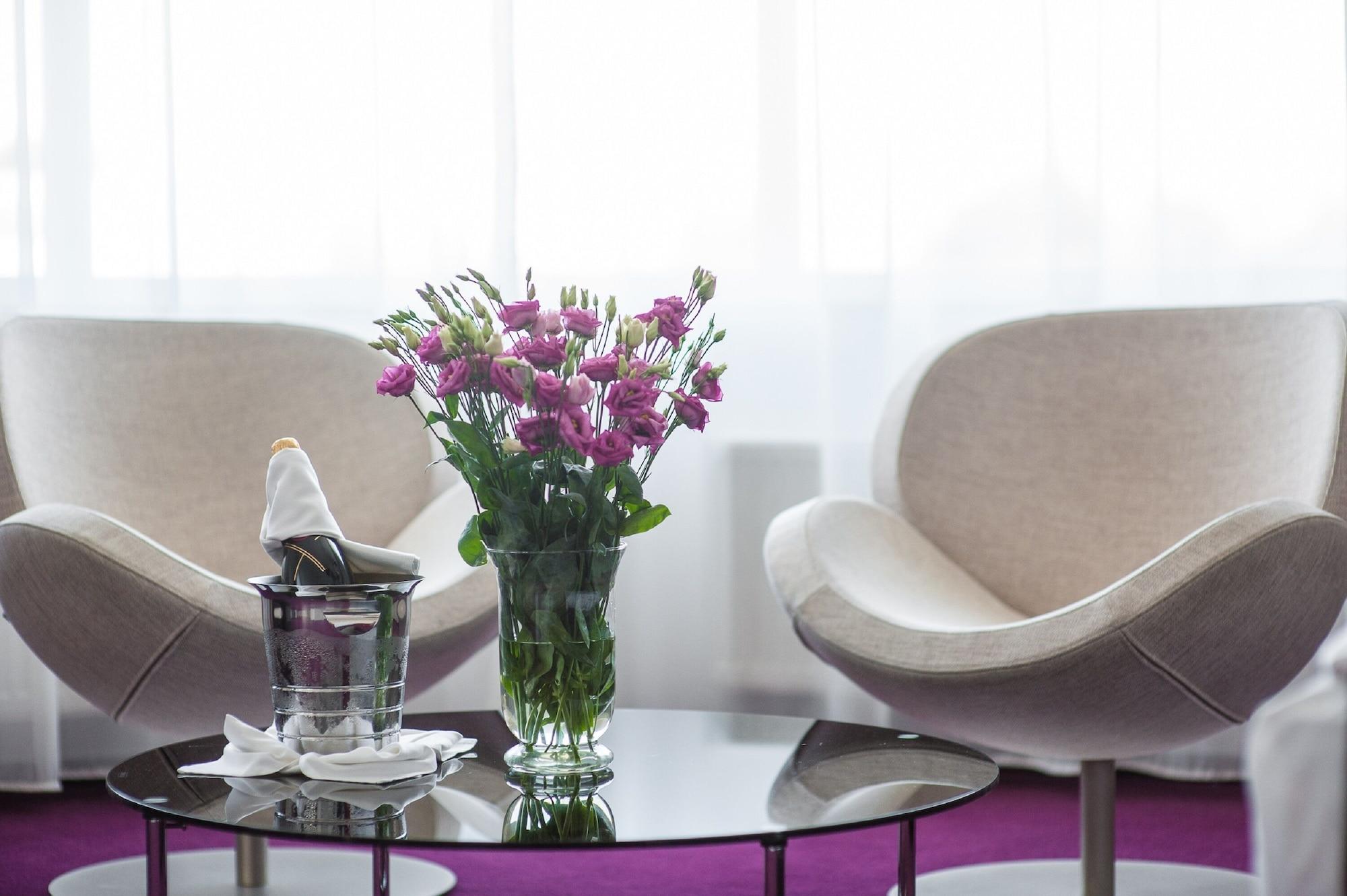 ריגה Rija Vef Hotel With Free Parking מראה חיצוני תמונה