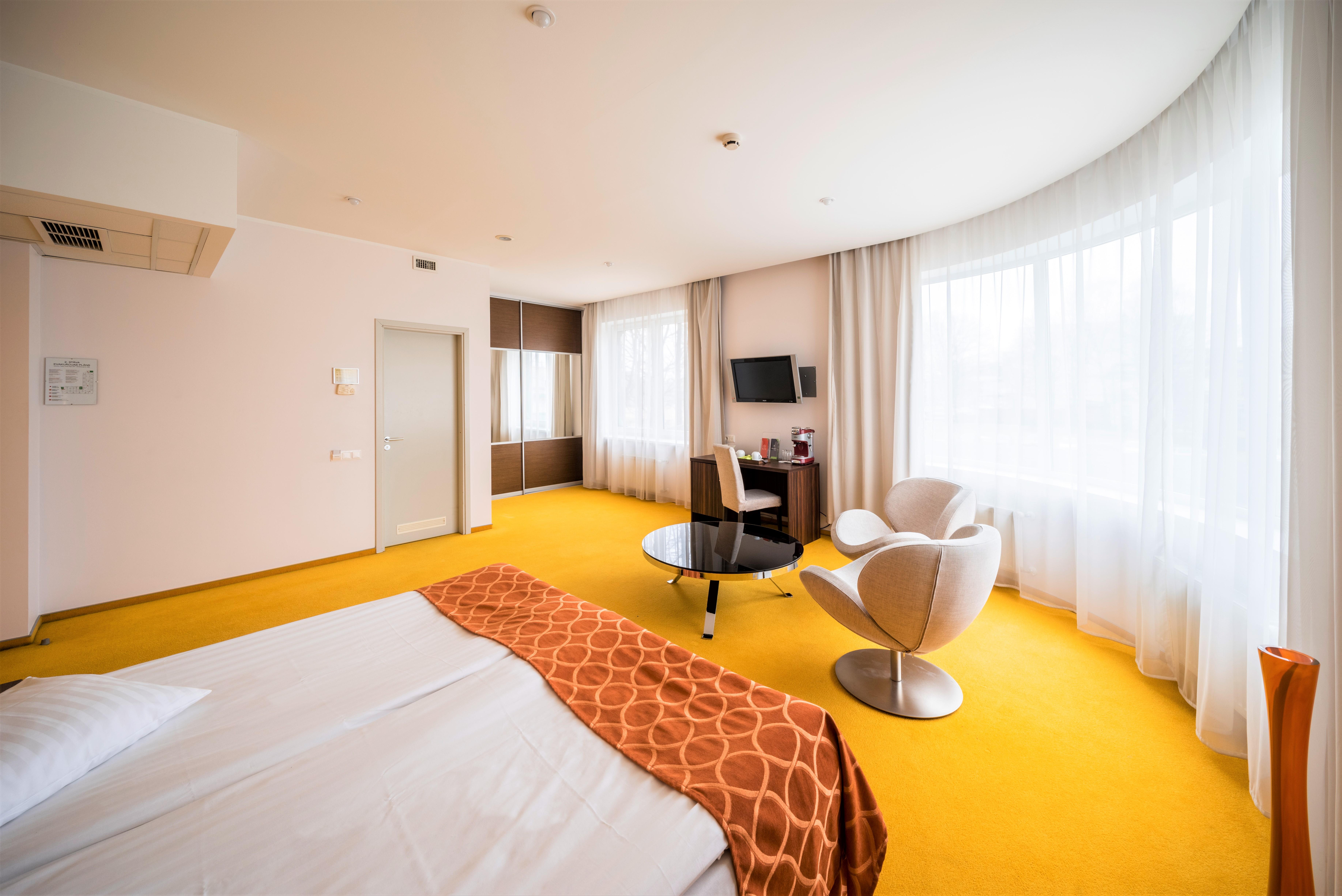 ריגה Rija Vef Hotel With Free Parking מראה חיצוני תמונה