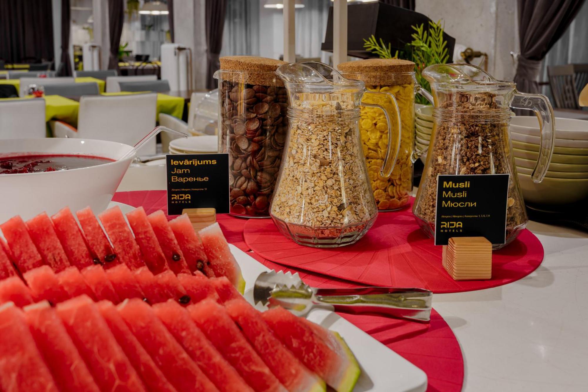 ריגה Rija Vef Hotel With Free Parking מראה חיצוני תמונה