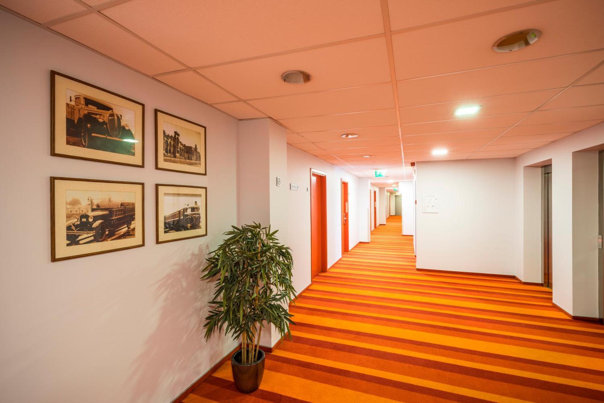 ריגה Rija Vef Hotel With Free Parking מראה חיצוני תמונה