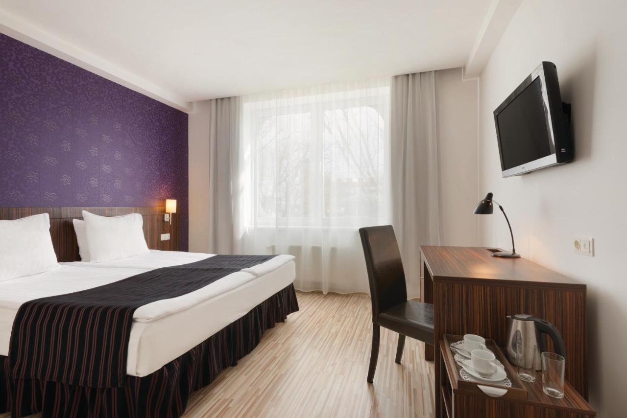 ריגה Rija Vef Hotel With Free Parking מראה חיצוני תמונה